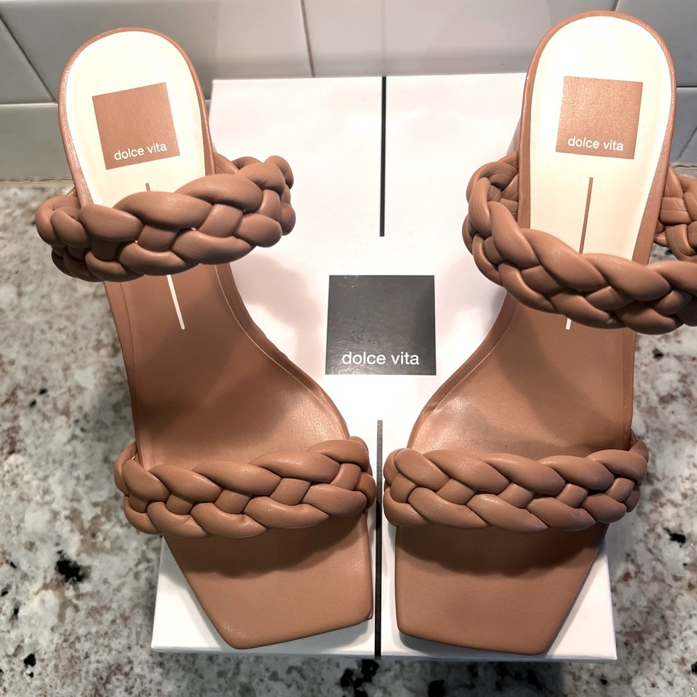 Dolce Vita Paily Heels - Size 9 - NEW IN BOX - Caramel